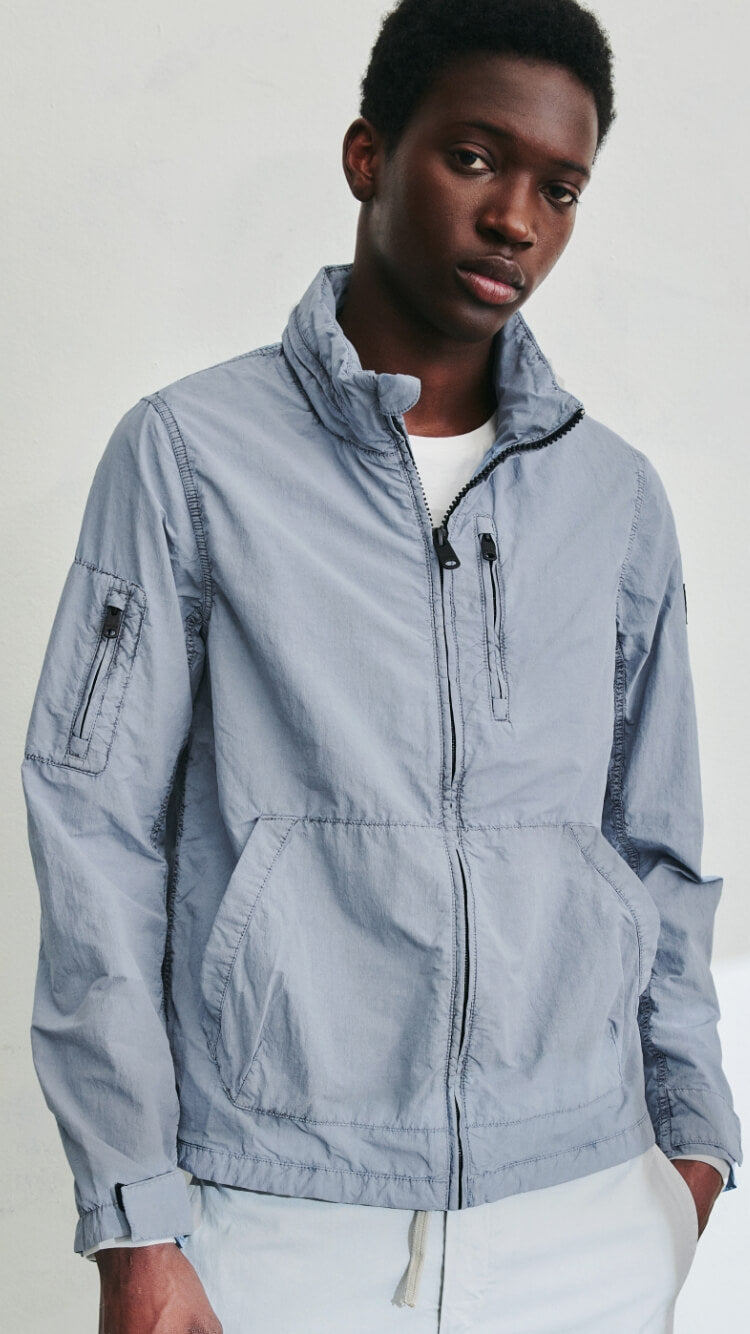 The rise of wash-free jackets: a convenient and sustainable fashion trend