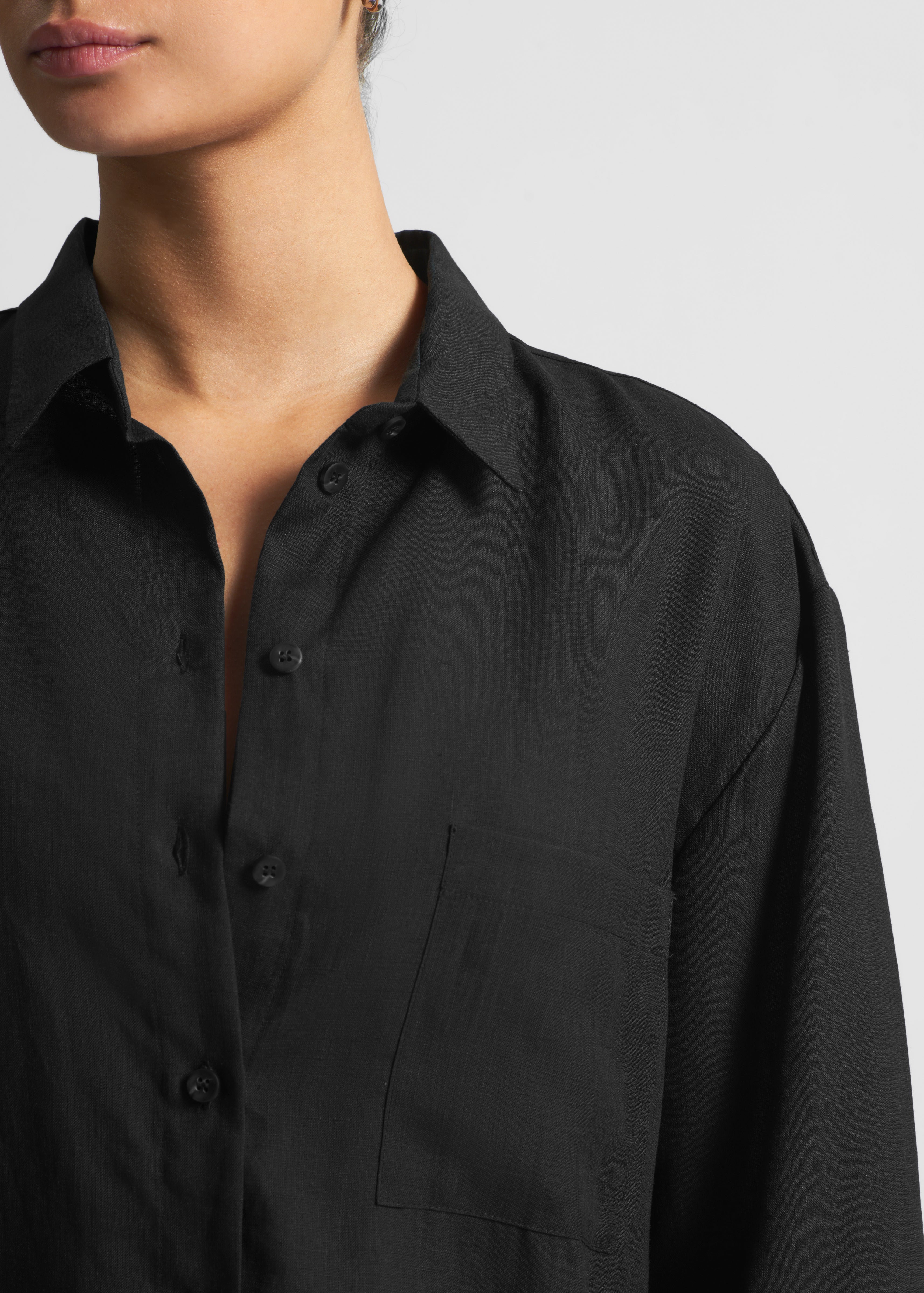 Title: The Art of Pairing a Black Shirt with a Tie: A Guide to Elevate Your Style