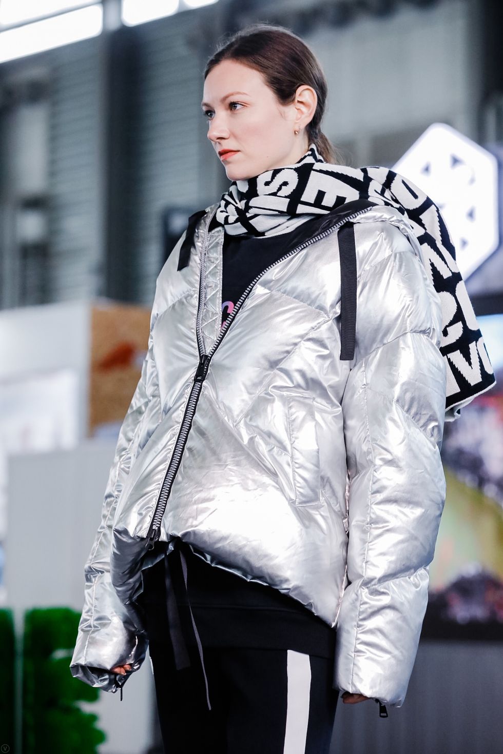 The rise of the athletic羽绒服: a sporty and fashionable choice for colder weather