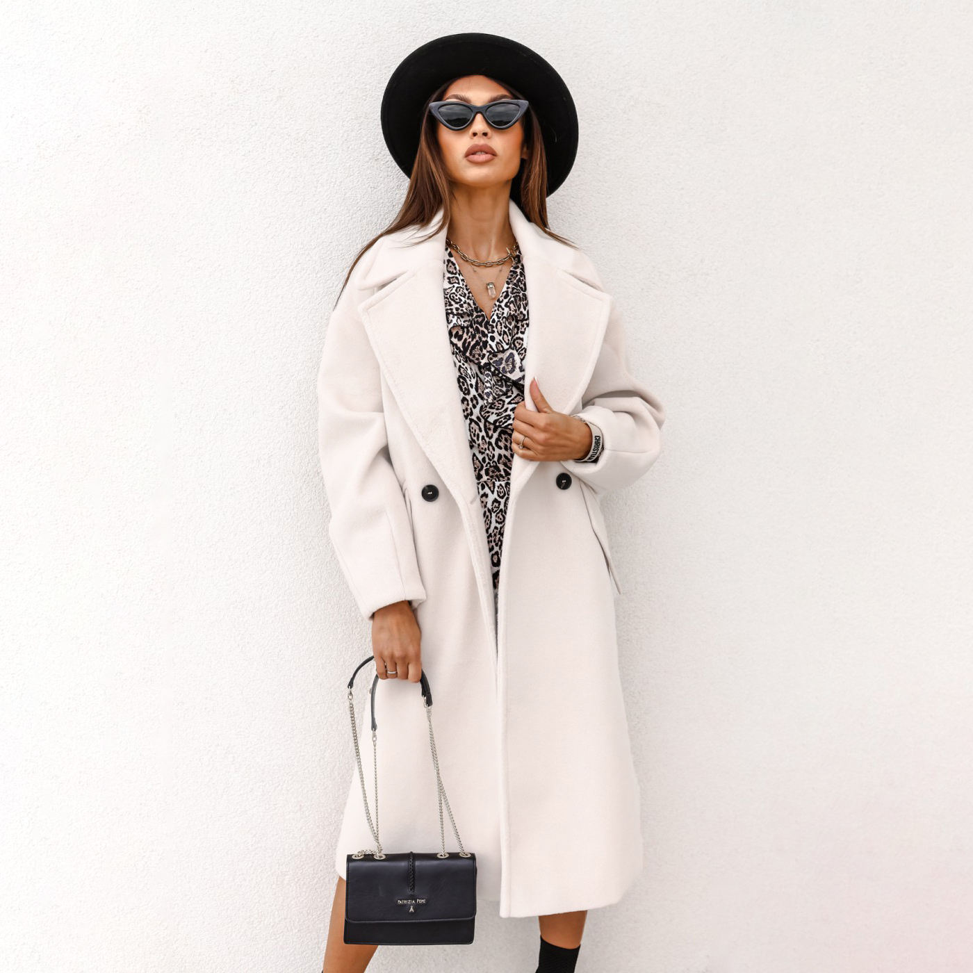 WHITE DOWN COAT OUTFIT IDEAS