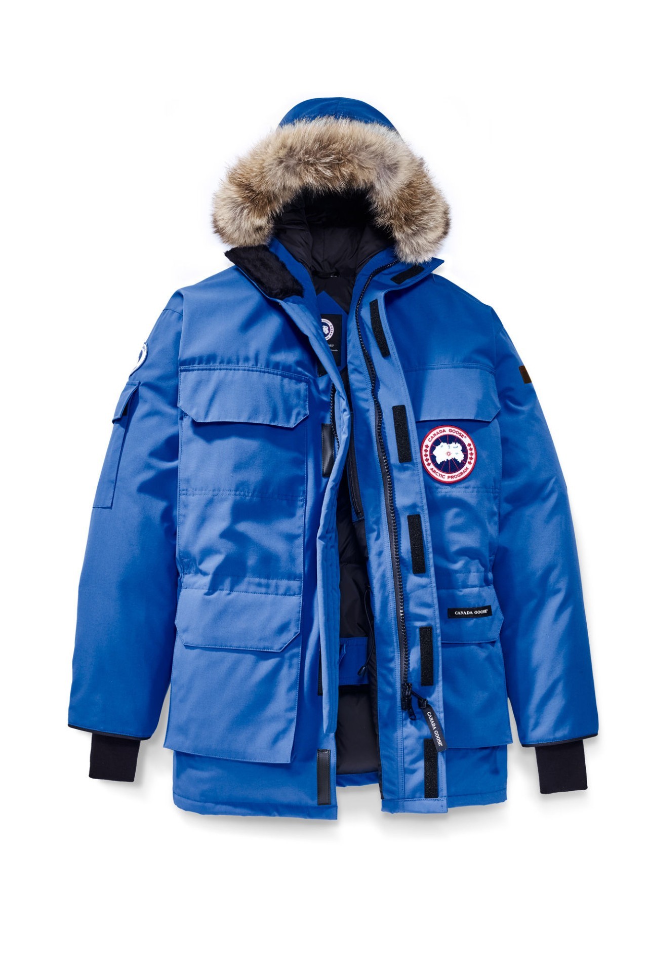 Canada Goose Jackets: A Winter Essential for Cold Weather