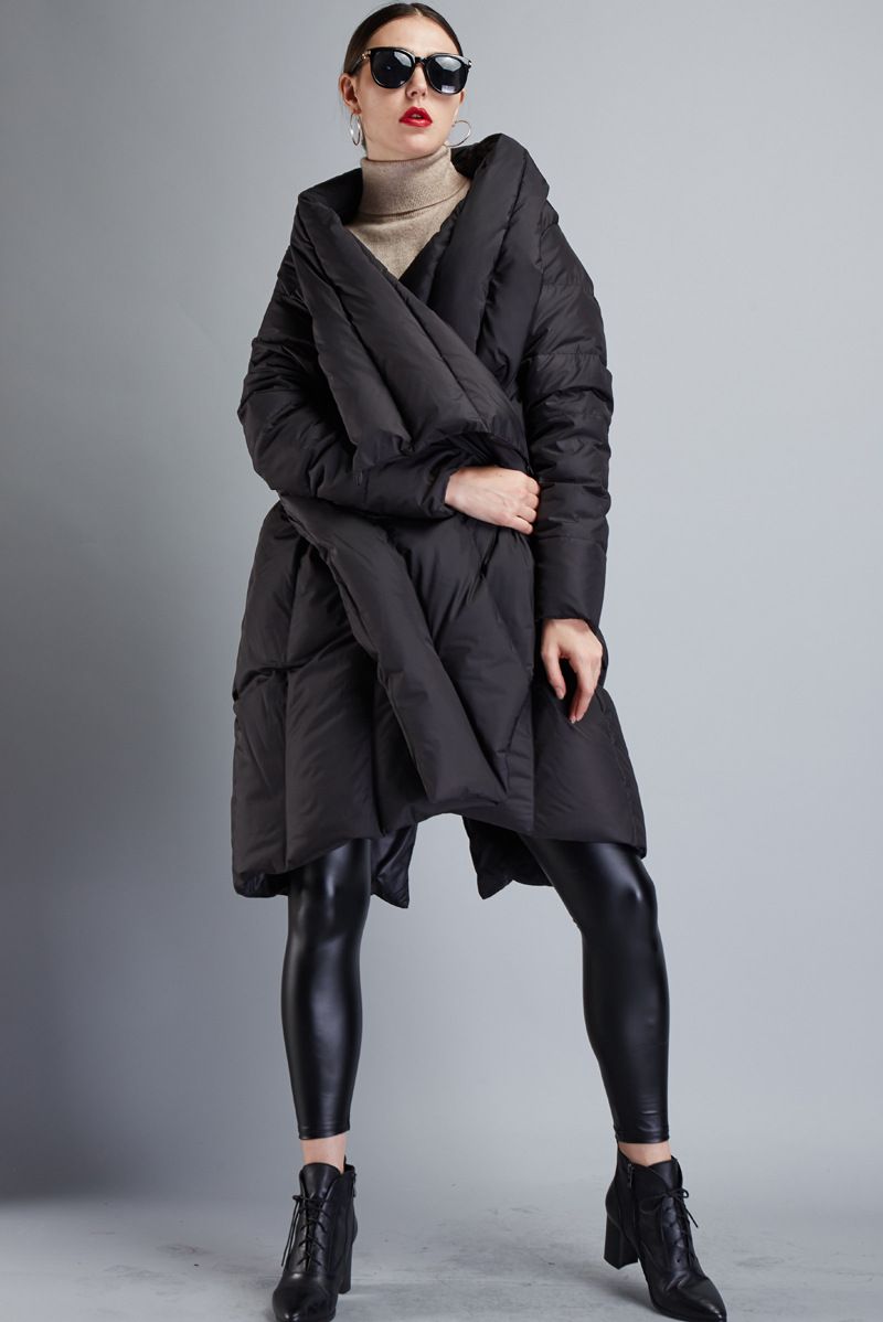 Womens Long-Length Down Jackets: Fashion and Warmth in Winter