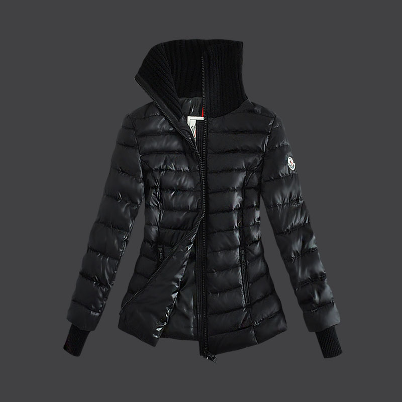 Moncler jackets for women: a unique blend of style and warmth