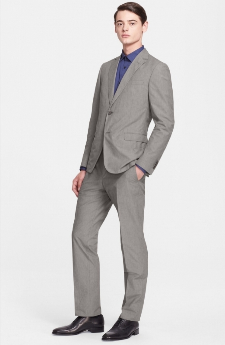 Title: The Ultimate Guide to Pairing Grey Suits with Shoes: A Colorful Combination for Any Occasion