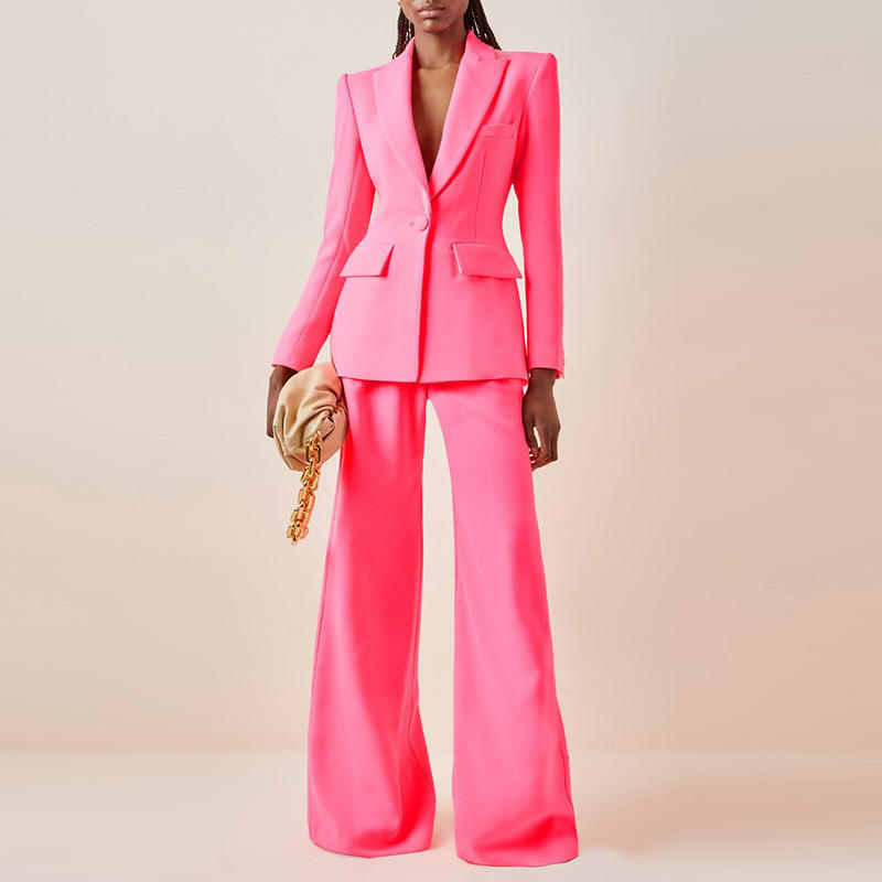 Pink Suit: A Fashionable and Powerful Look for the Modern Woman