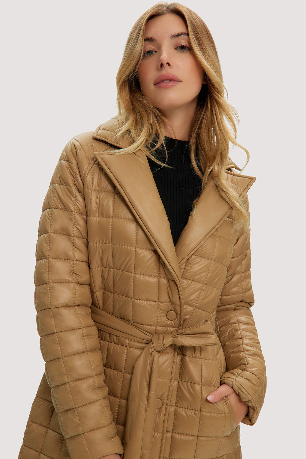 Outlets Winter Coat: A Timeless Classic for Cold Weather