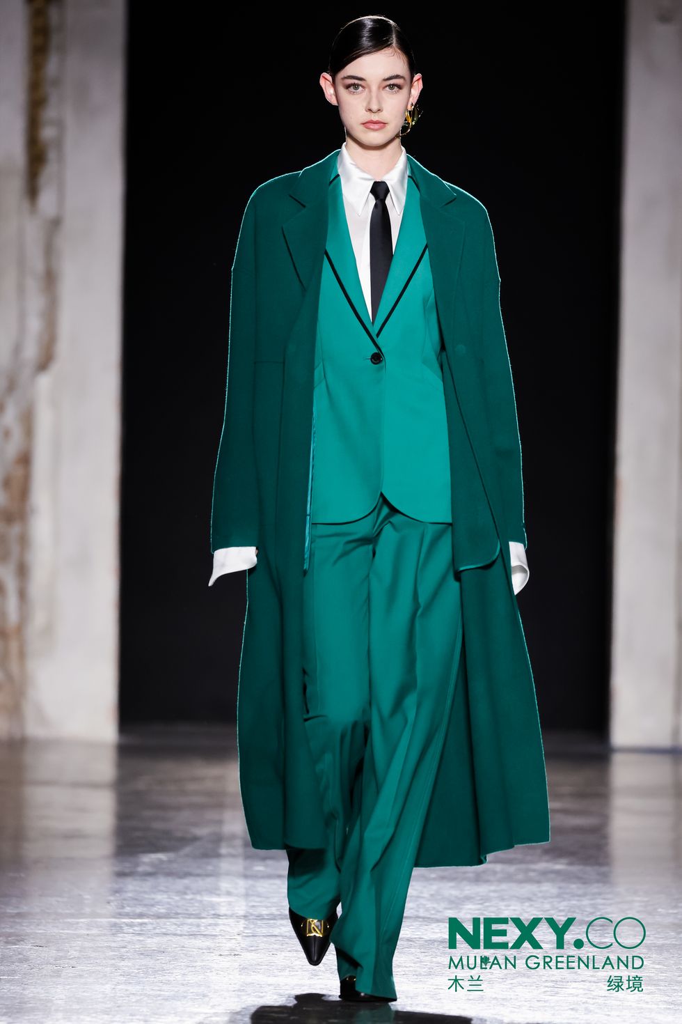 Title: The Elegant Evolution of Green Suits: A Fashionable Fusion of Sustainability and Style