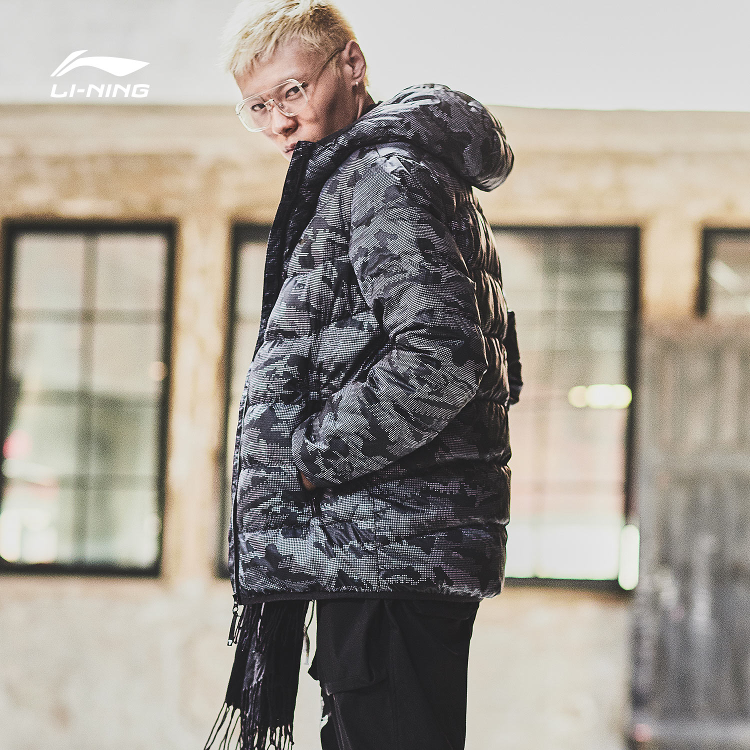 LI-NING MENS DOWN JACKET: A COLD-WEATHER ESSENTIAL