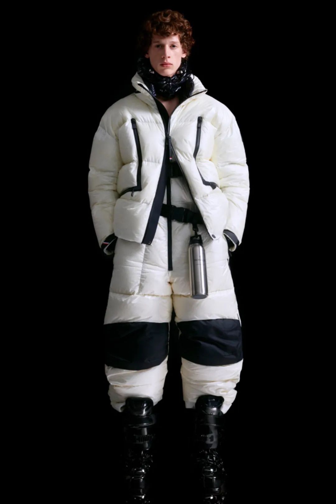 Moncler White羽绒服，时尚界的永恒经典