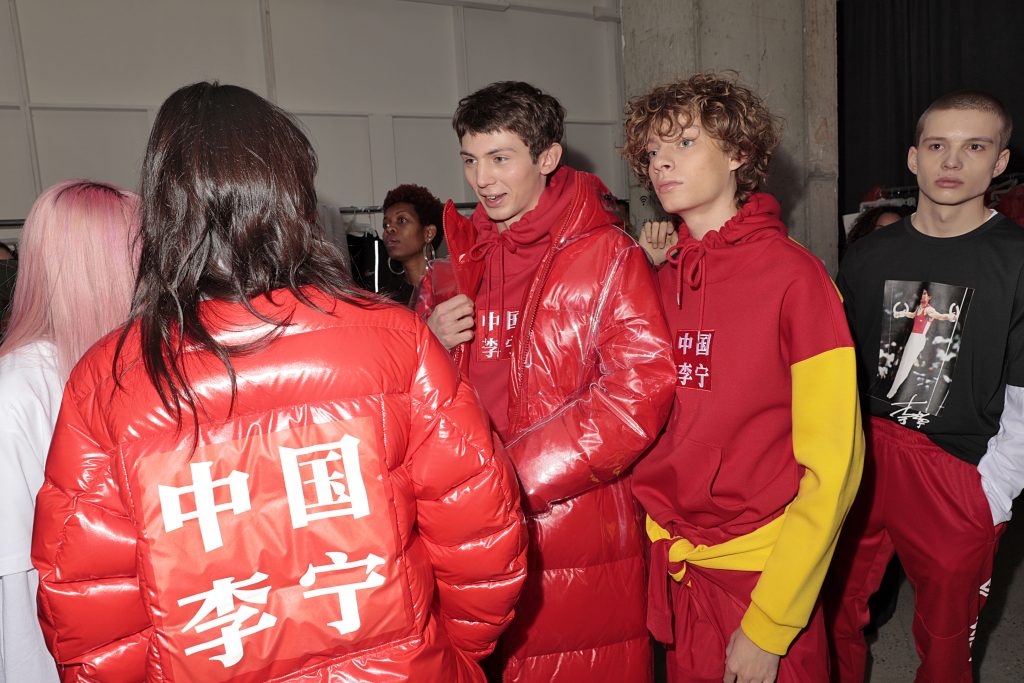 Chinese Li-Ning Down Jacket: Fashion and Functionality in Winter Sportswear