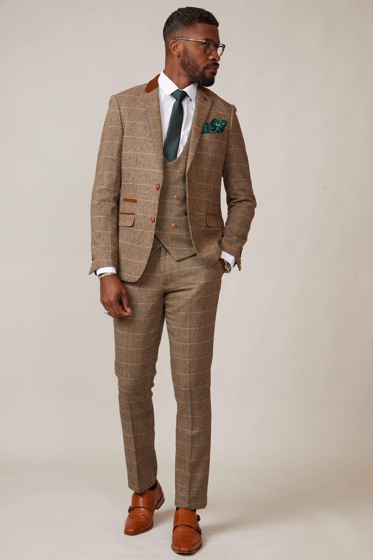 Mens Fashion: The Trendy World of Male Suits