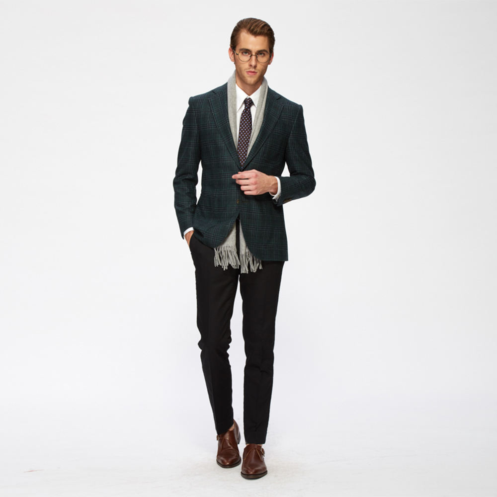 Title: Unearthing the Timeless Elegance: The British Style Suit