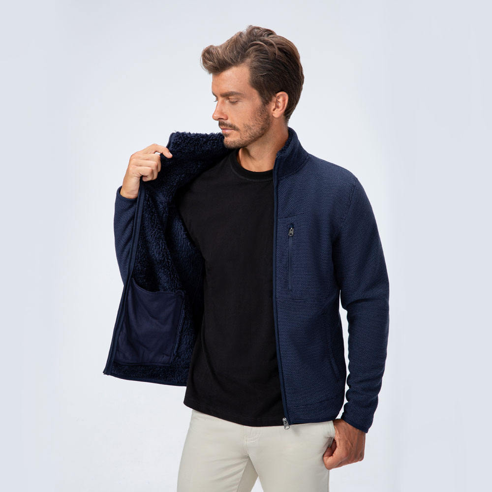 POSIDON ORIGINAL DOWN JACKET: A FASHION CHOICE FOR A COLD WINTER