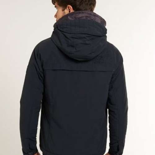 Goose Down Jacket for Men: A Stylish and Functional Winter Wardrobe Staple