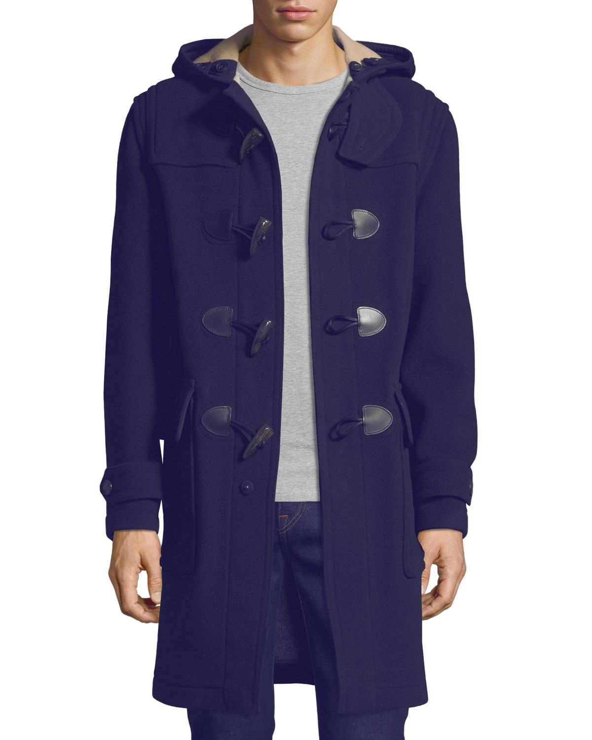 The art of pairing: navy blue down jackets