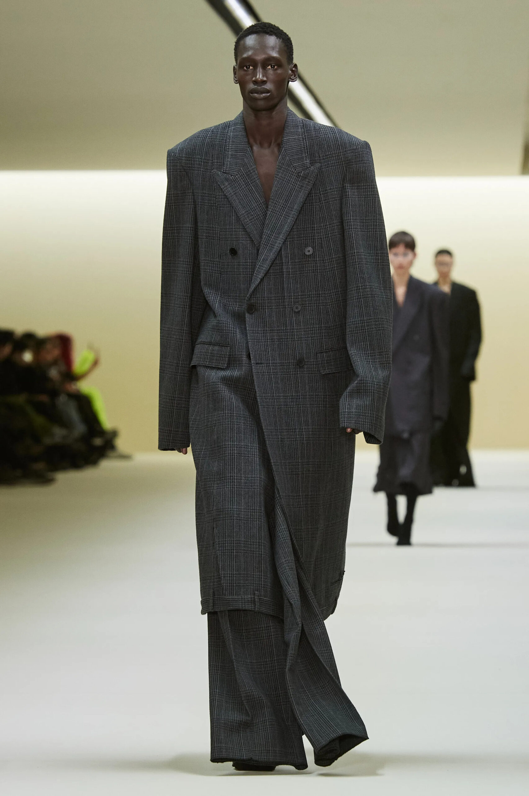 Title: Unraveling the Elegance: A Masterclass in Style with Balenciagas Classic Suits