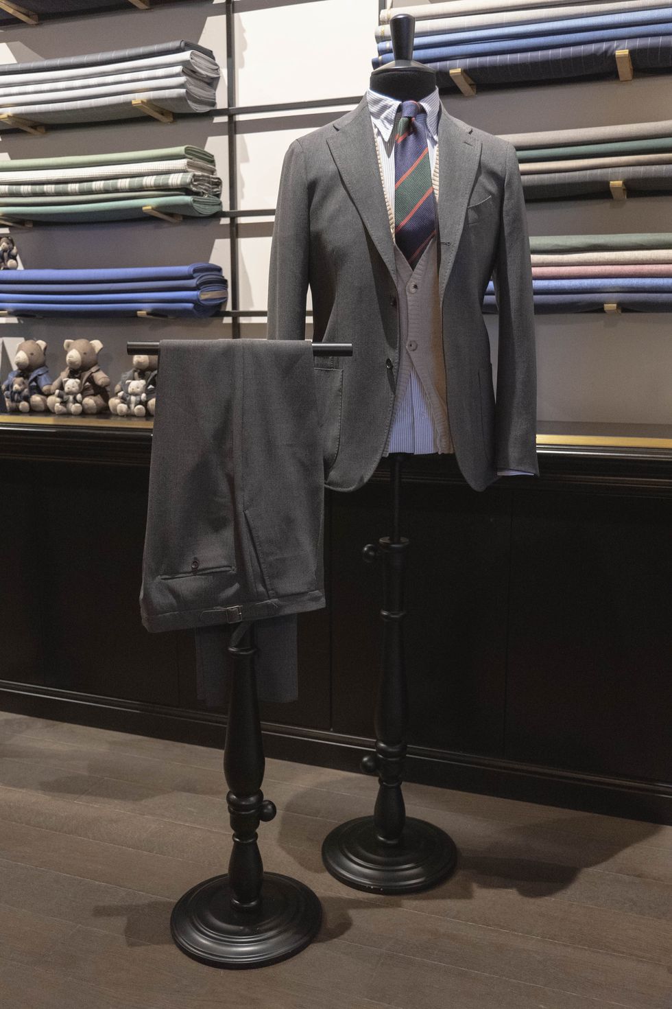 Crafting Custom Suits: The Art of Building One-Of-A-Kind Garments