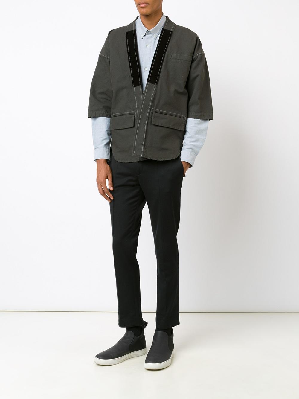 Title: The Stylish and Practical Outfit: The Seven-Quarter Sleeve Suit jacket