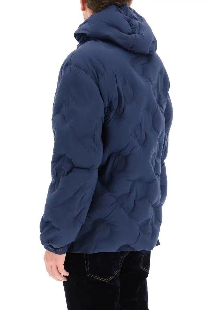 Down Jacket: Fashionable and Practical for Winter