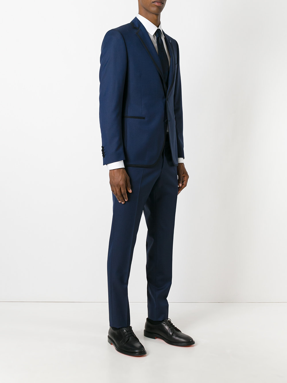 Title: The Perfect Pairing: How to Match Blue Suit with Pants