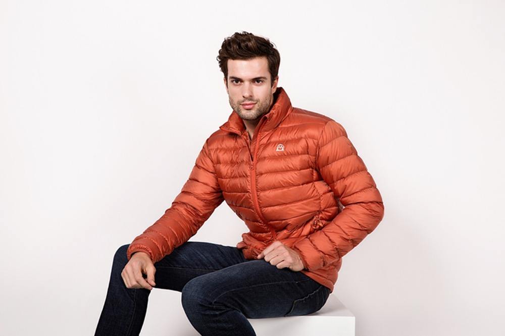 UNIQLO Mens Down Jackets: A Fashion Must-Have for the Winter