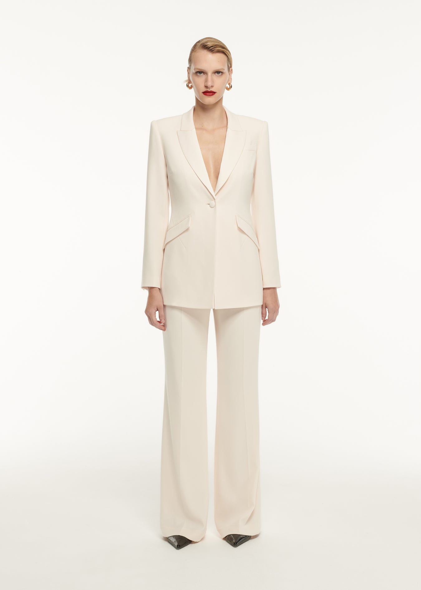 Title: Mastering the Art of Womens Suit Combinations: Tips and Tricks for a Perfect Look