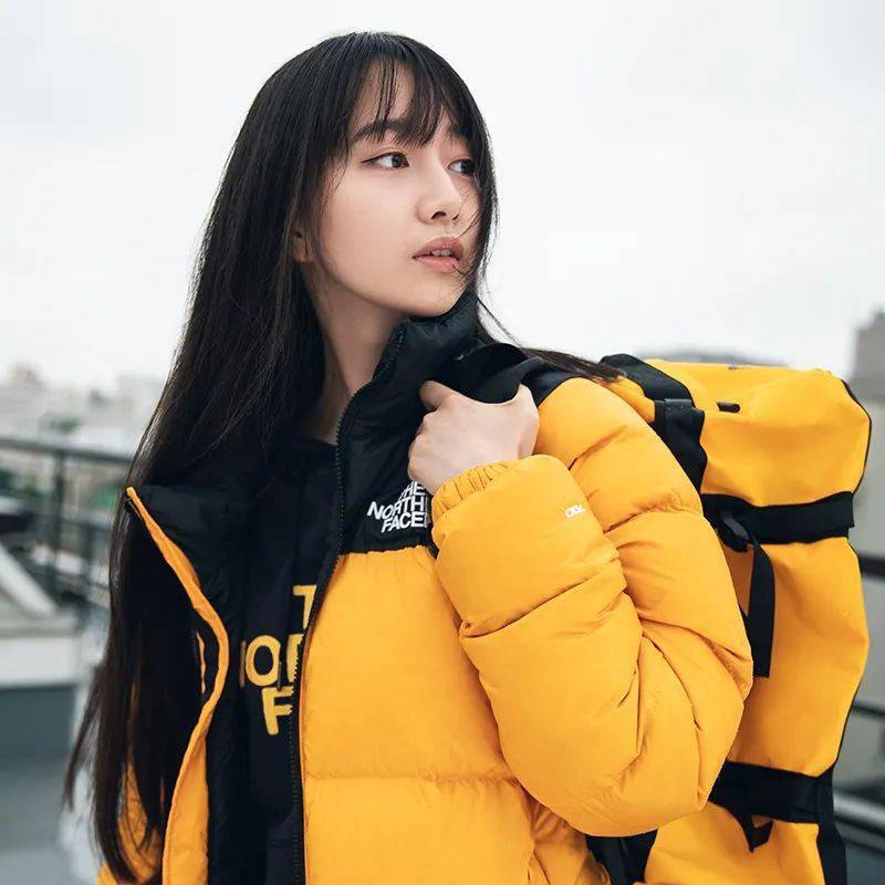 North Face羽绒服550，时尚与保暖的完美结合