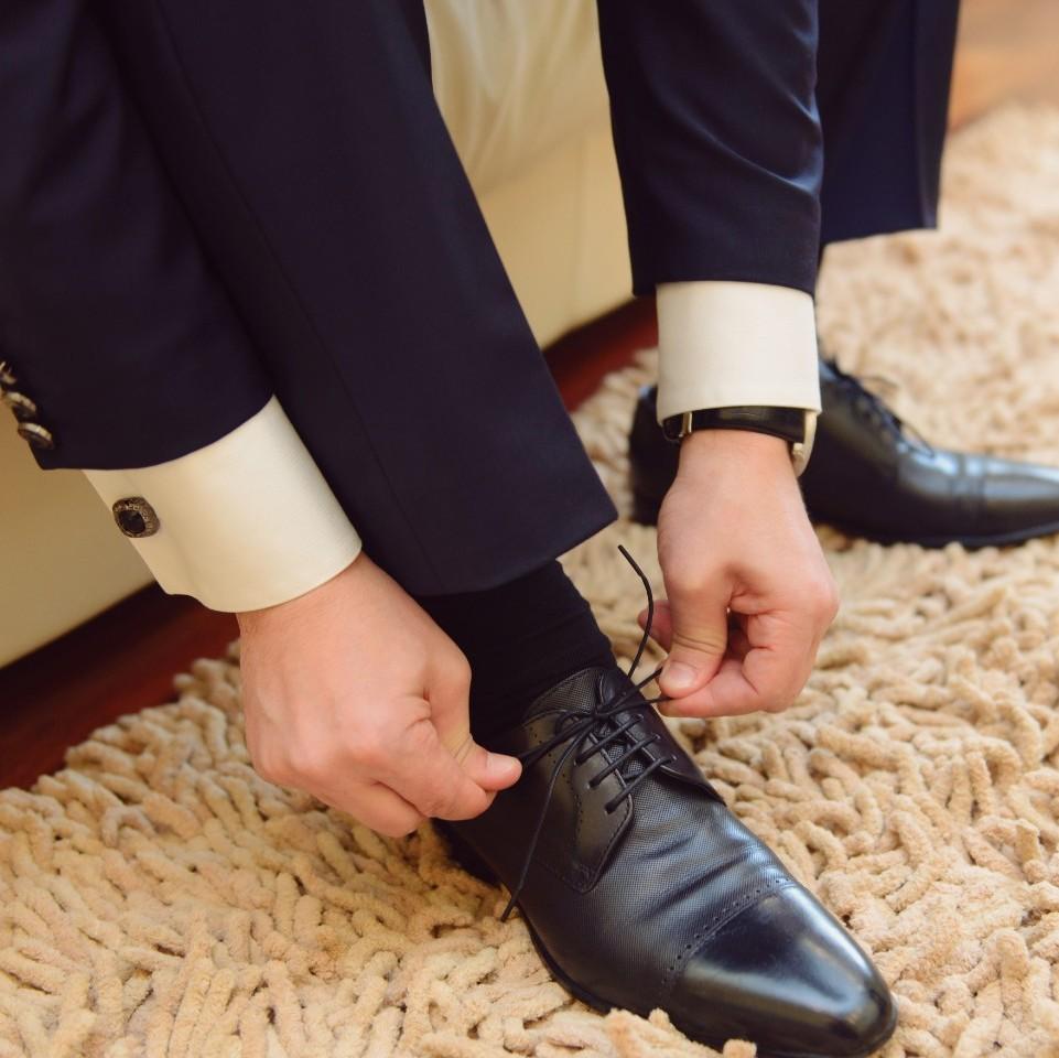 Unveiling the Art of Pairing Socks with Suit Shoes: A Guide to Mastering the Perfect Attire for Any Occasion