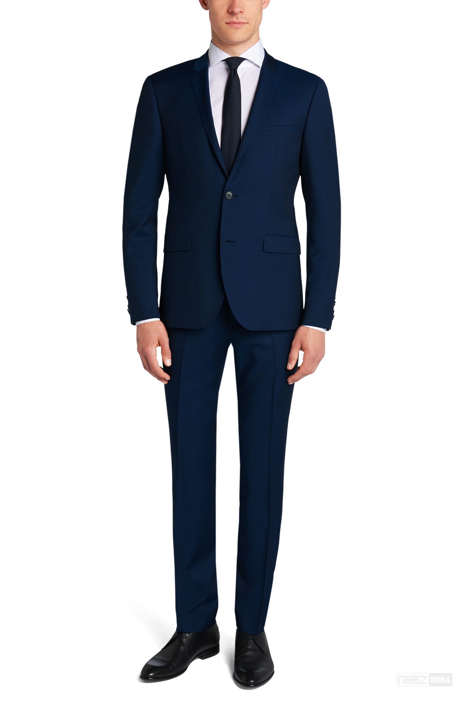 Title: The Evolution of Business Suits: From Formal Wear to Flexible Professional Outfits