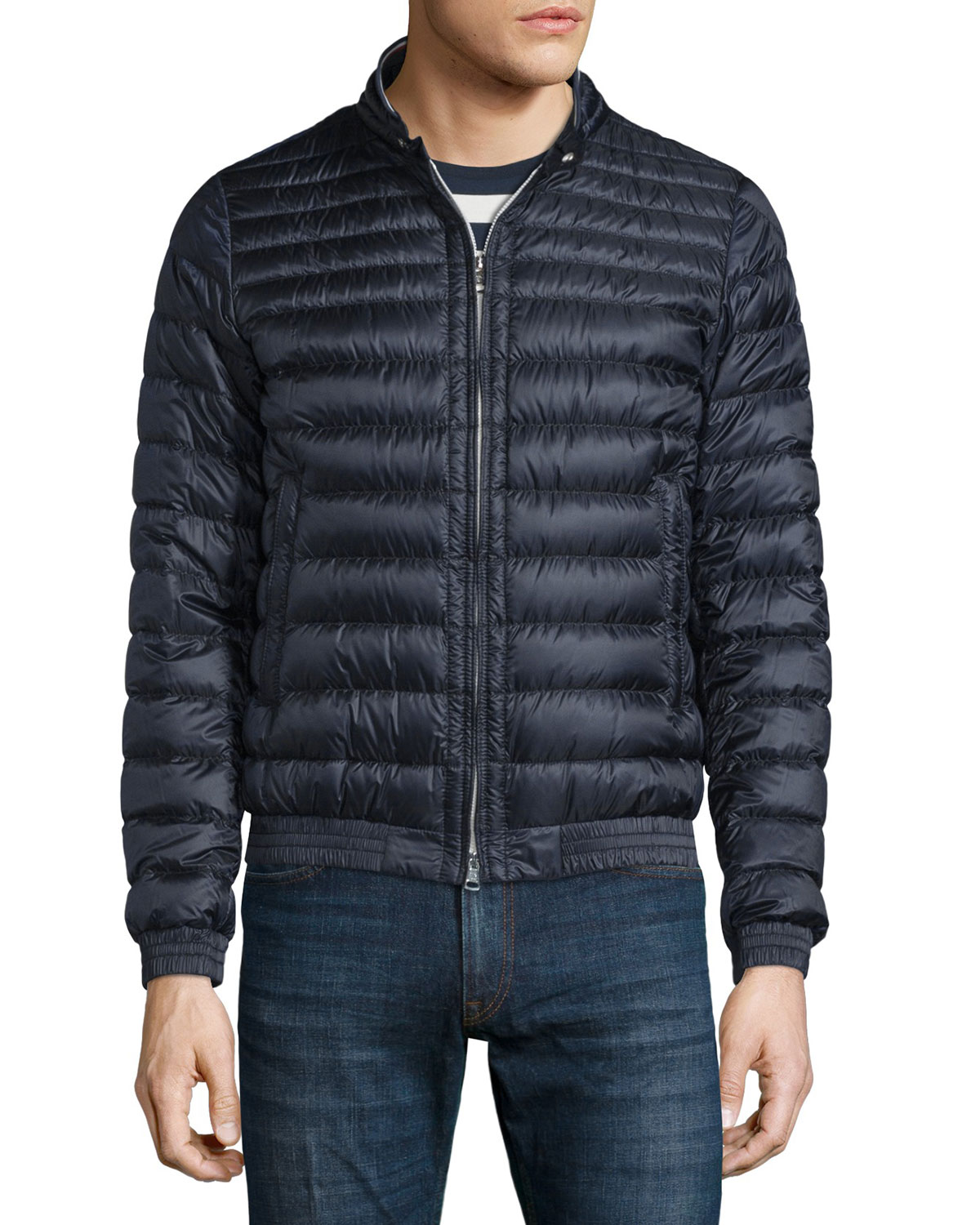 Moncler Vest, a Fashionable and Functional Choice for Winter