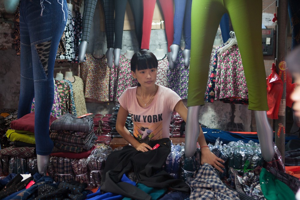 Title: Exploring the World of Womens Clothing Wholesale in Guangzhou