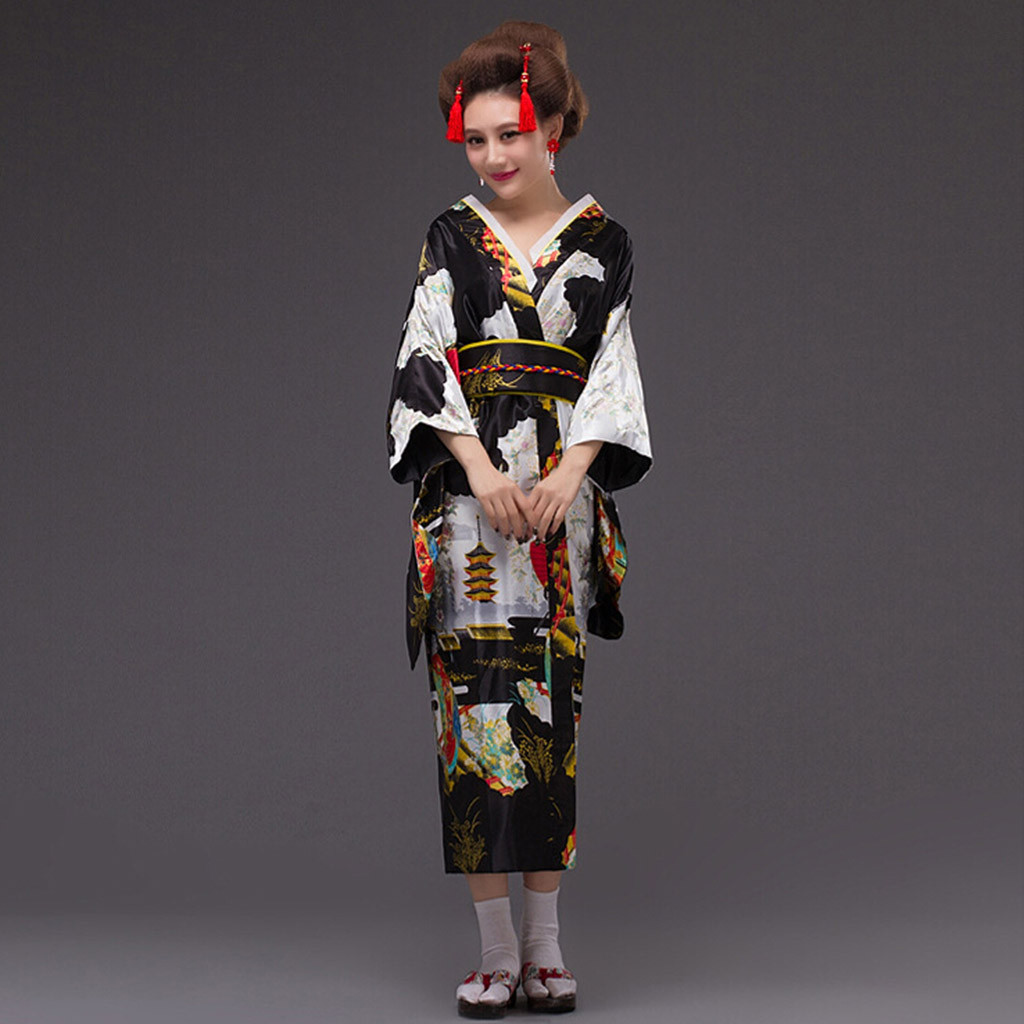 Title: Exploring the Charm of Japanese Womens Fashion: A Delicate Blend of Tradition and Modernity