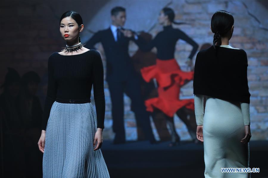 Title: Exploring the Exquisite World of Li Xuan Womens Fashion