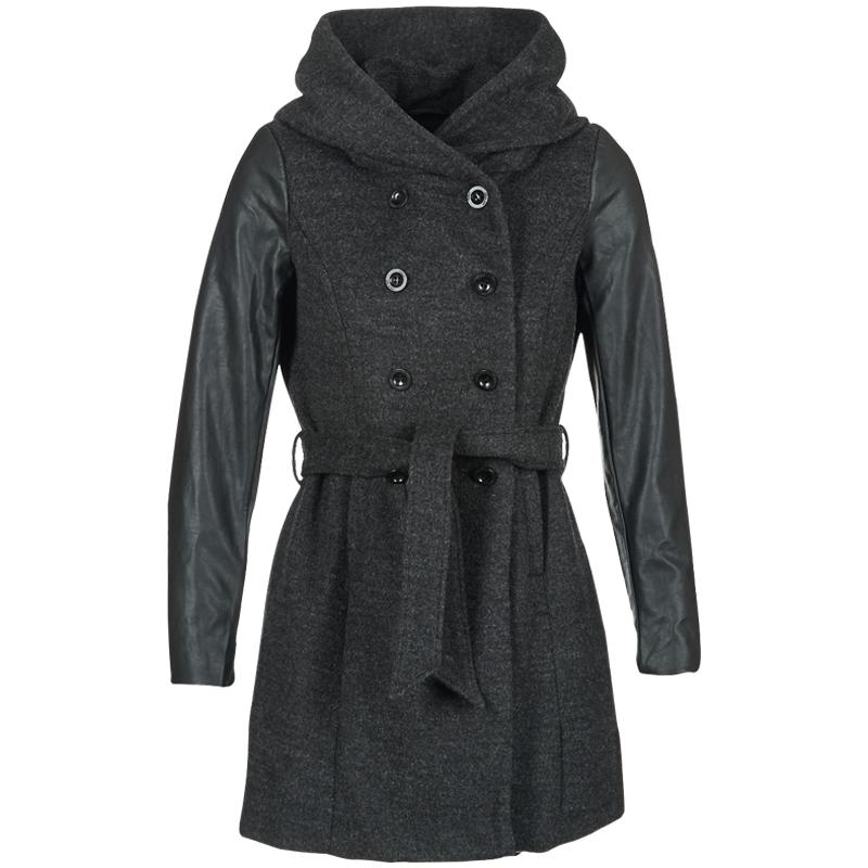 Is a Dark Grey Winter Coat a Good Choice?