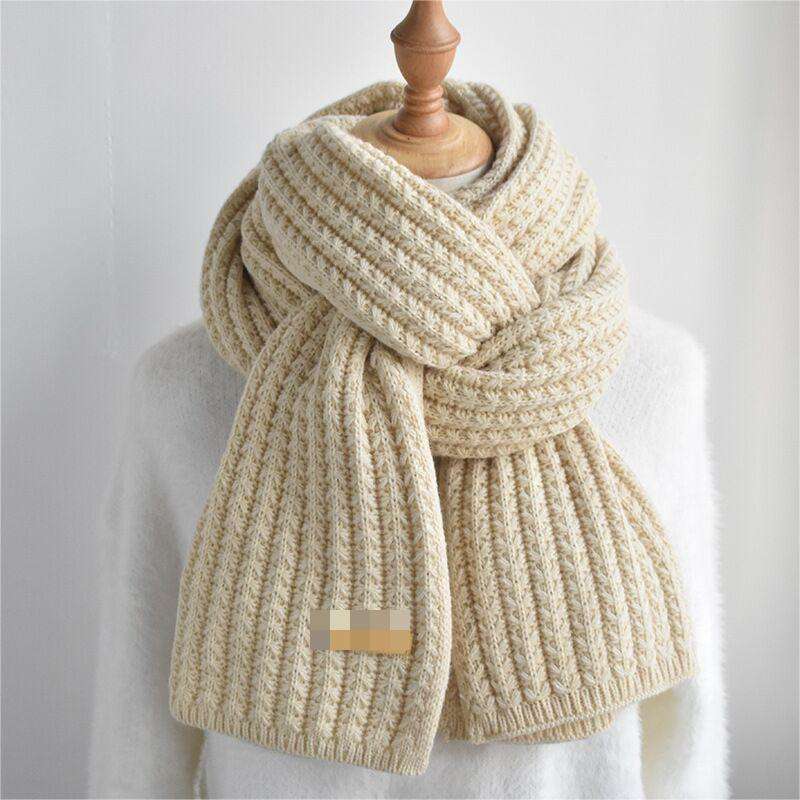 Hand-knit Scarf: A Blend of Warmth and Creativity