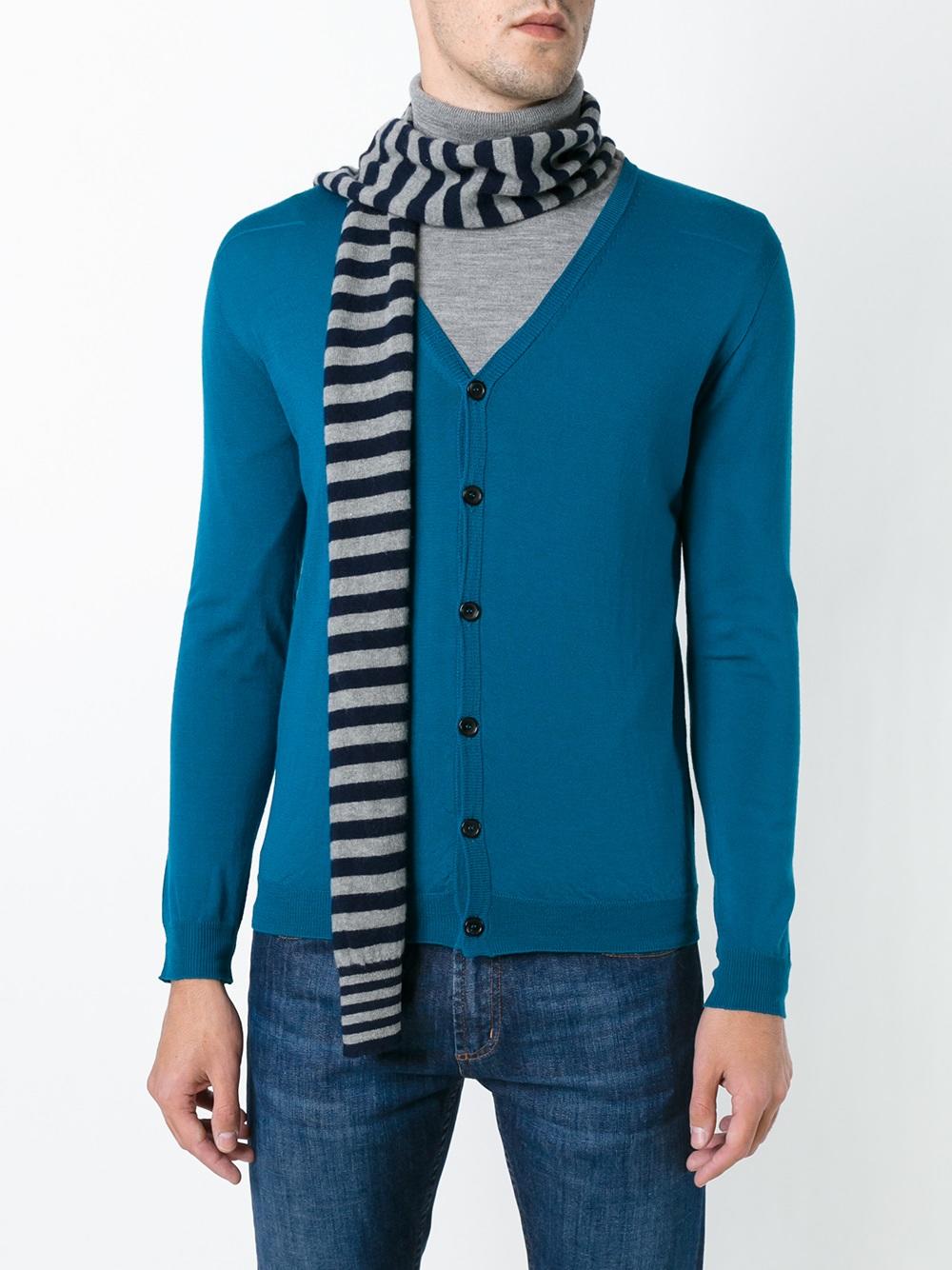 The Striped Scarf: A Fashion Statement and a Functional Accessory