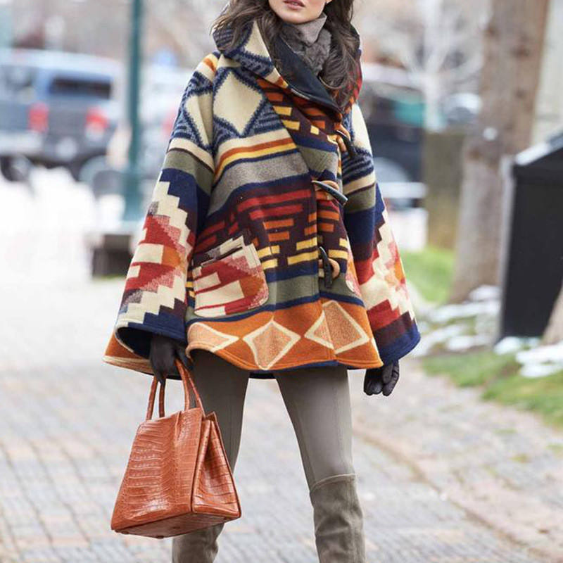 The art of matching a scarf with a down jacket: Tips and styles for a wintry look