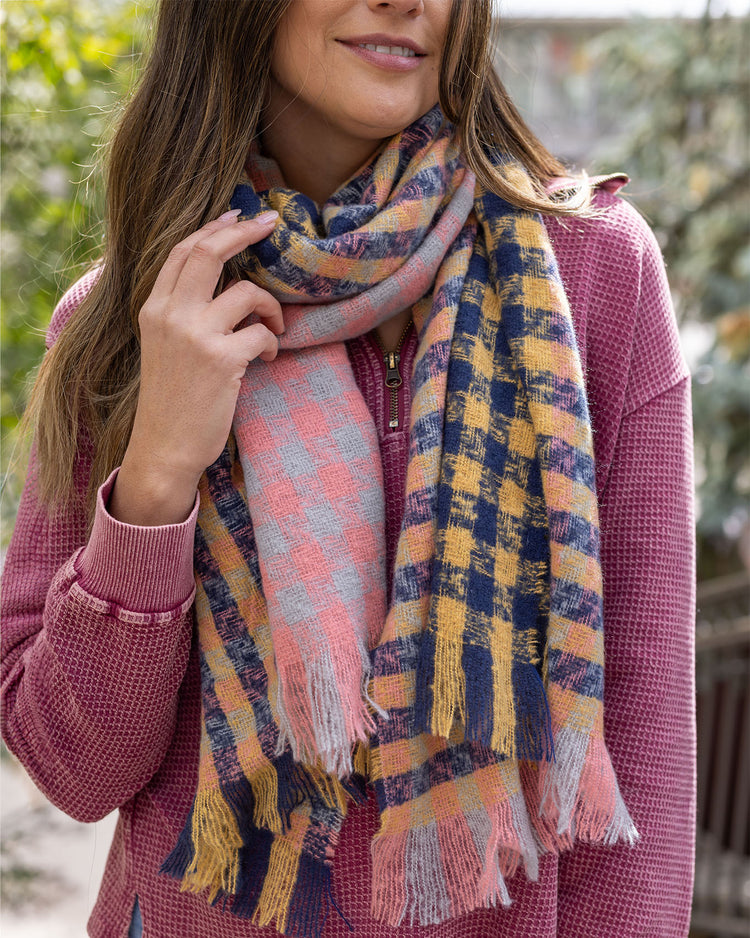 Weaving a Scarf with Finger