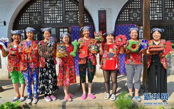 Title: Enchanting Traditional Chinese Women in Elegant Hanfu: A Journey Through Time