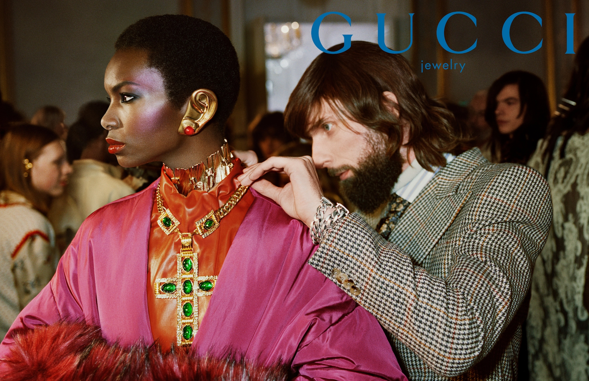 Gucci Official Website: A Close Look at Their Signature Scarves