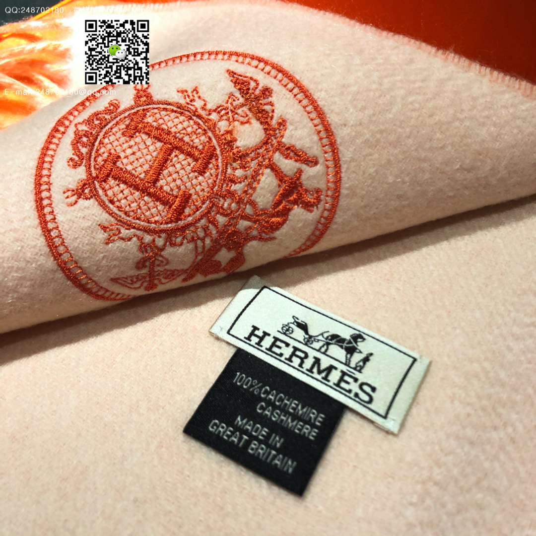 HERMES DOUBLE-SIDED CASHMERE SCARF: A symbol of Elegance and Quality