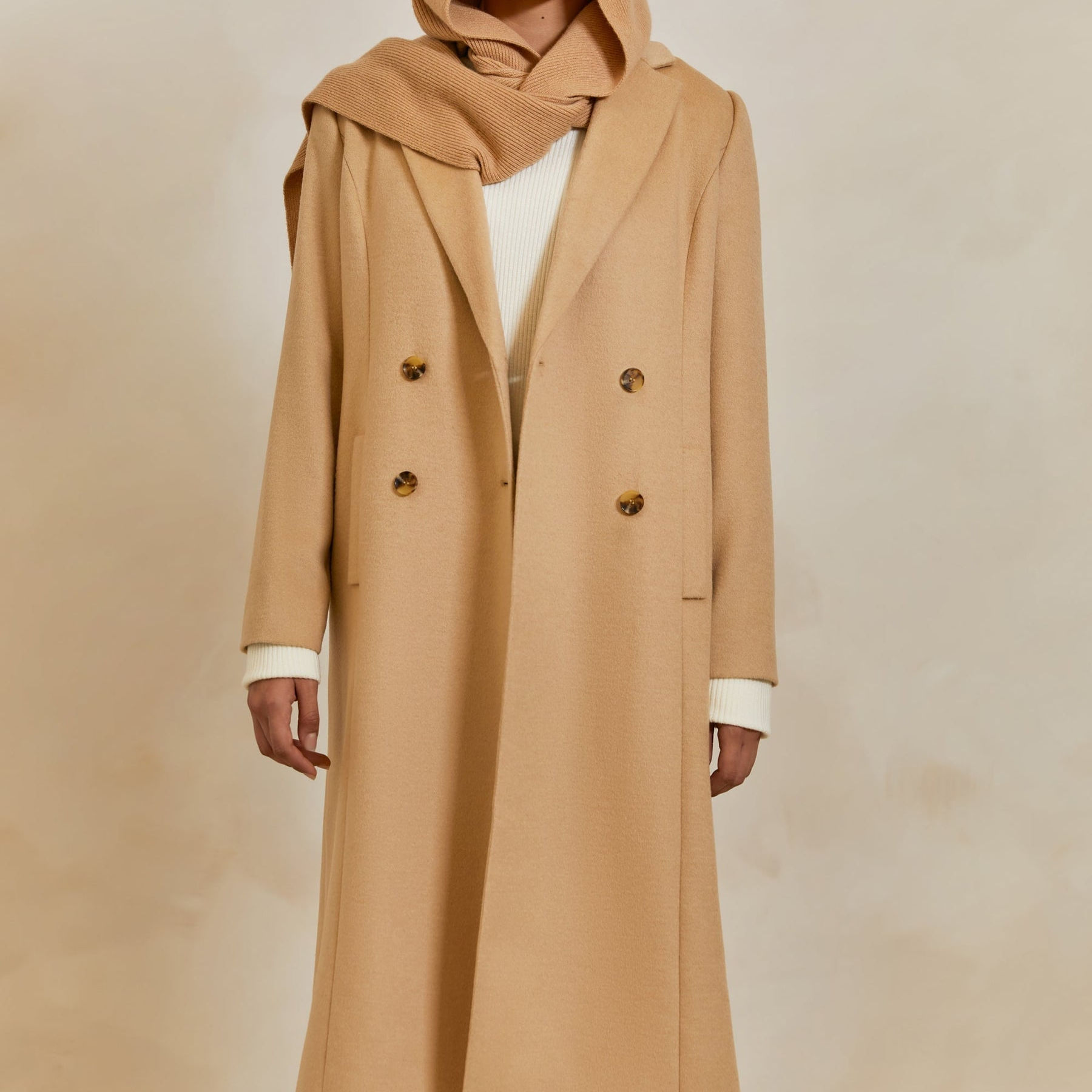 What to Pair with a Coffee-Colored Coat: A Guide to Winter Fashion