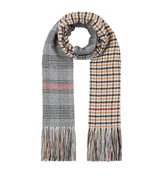 Woolen Scarf Irritation: A Solution Guide