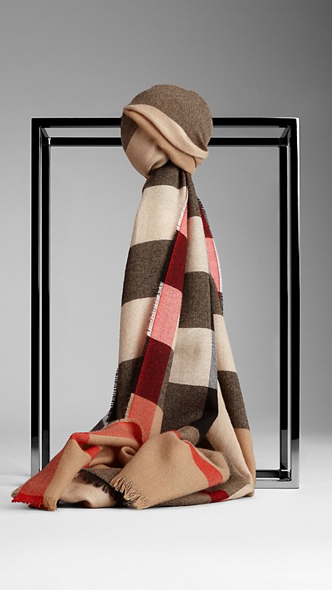 Title: Burberry Scarf Authenticity Guide