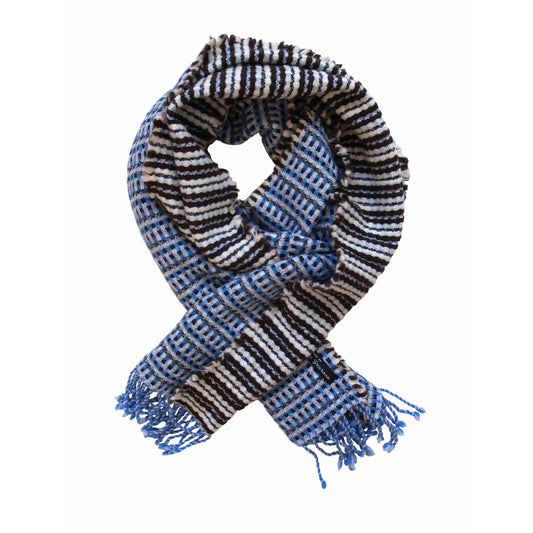 Title: Accessorizing with a Blue-Gray Scarf: Outfitting Your Winter Ensemble