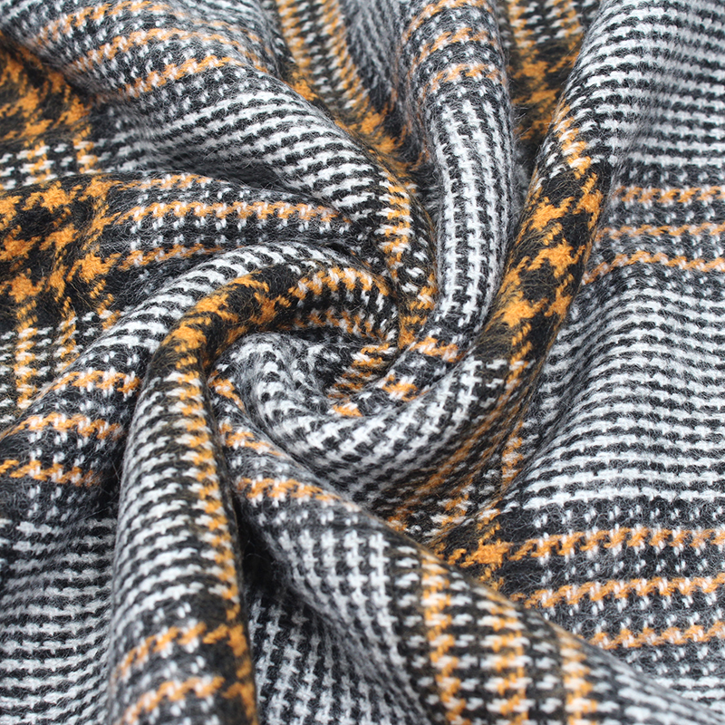 The Best Fabric for a Scarf: Comfort and Quality