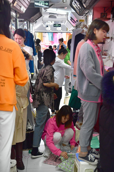 Title: Discovering the Largest Womens Fashion Market in Shenyang: A Cultural and Shopping Adventure