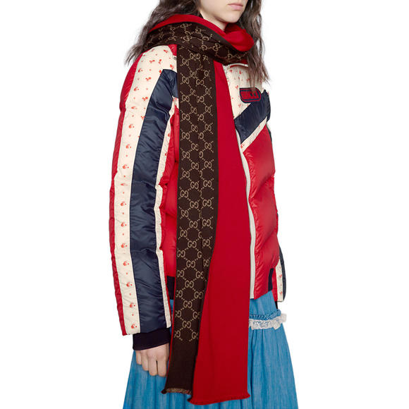 Gucci Classic Scarf: A Fashion Statement for Every Winter