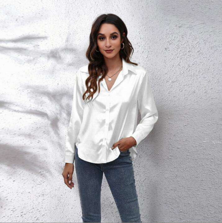 Title: Chic and Stylish Womens Silk Shirts on Taobao, Your One-Stop Shop for Fashionable Clothing