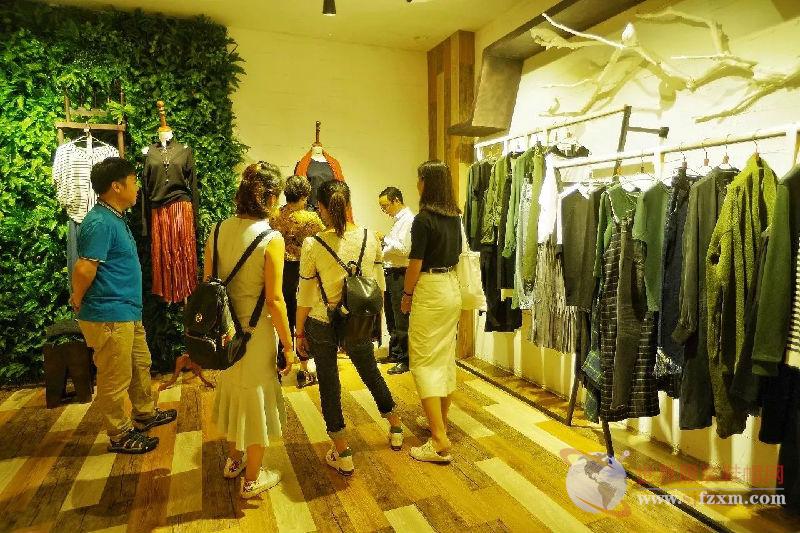 Title: Elegance and Style: Introducing Yi Lei Boutique Womens Clothing Store